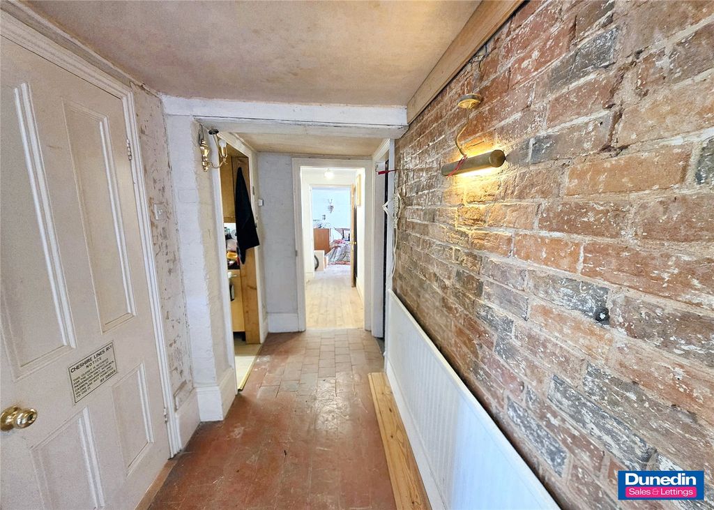 Property photo 3 of 23 Picture No. 11