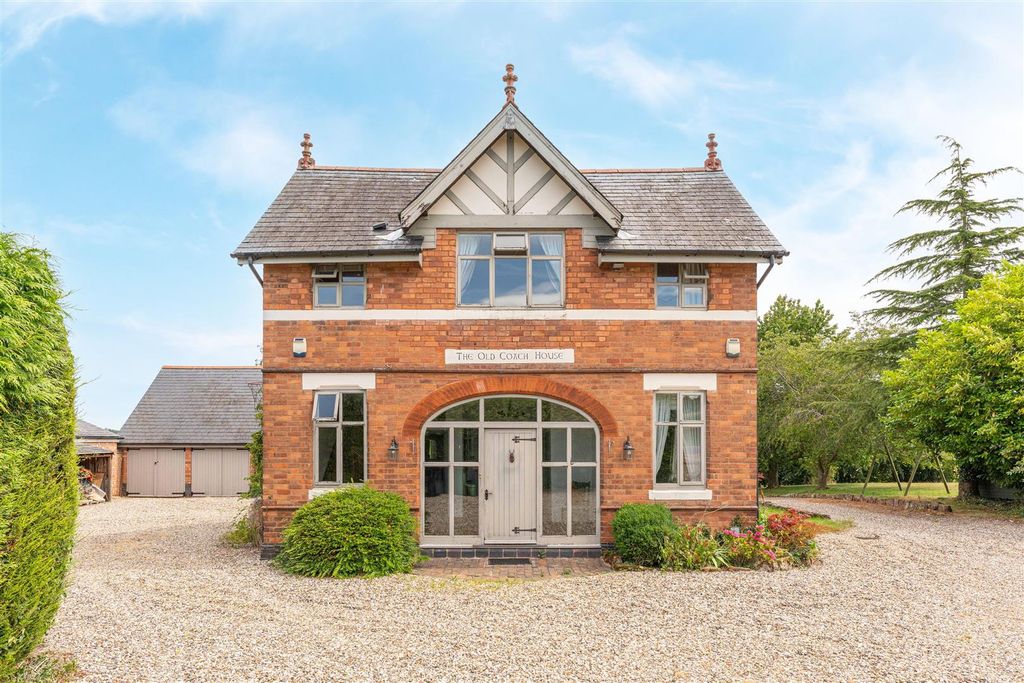 Property photo 2 of 56 Old Coach House-03172.Jpg