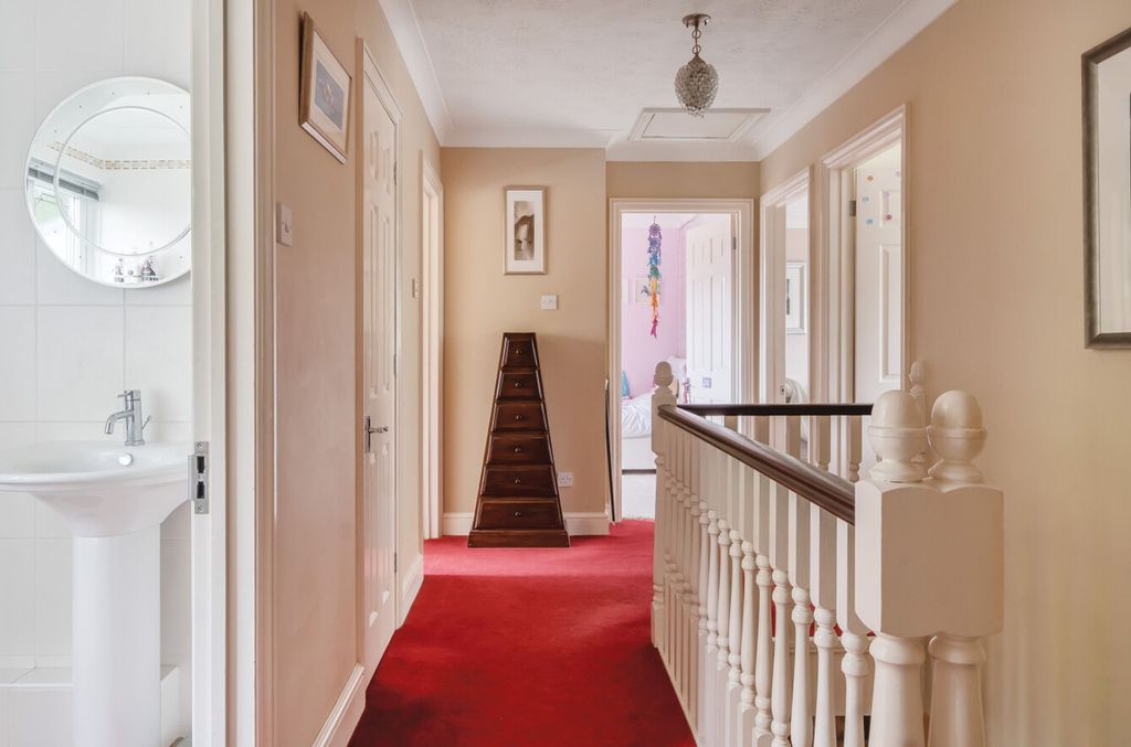 Additional image 12 of 5 bed detached house for saleHoggarth Close, Petersfield GU31