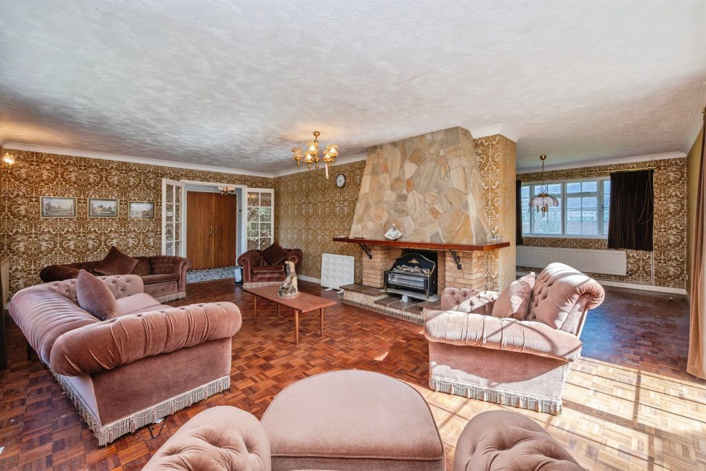 Property photo 3 of 17