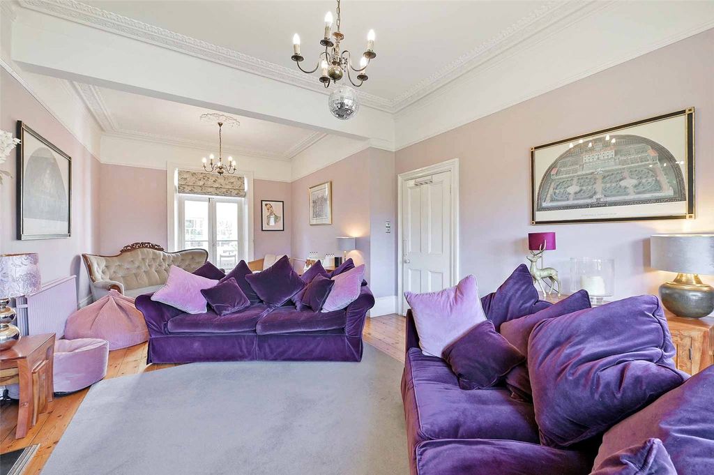 Property photo 3 of 24 Drawing Room