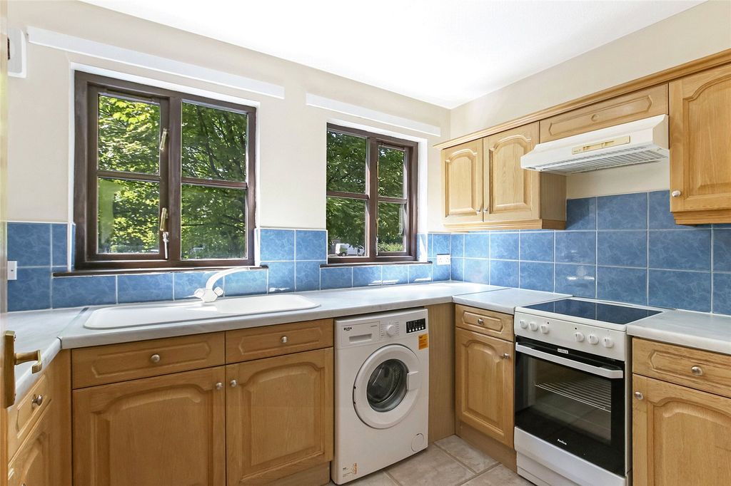 Property photo 3 of 16 Kitchen