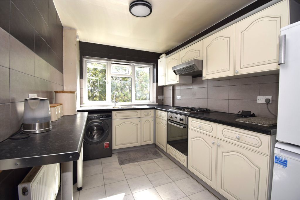 Property photo 1 of 10 Picture No. 25