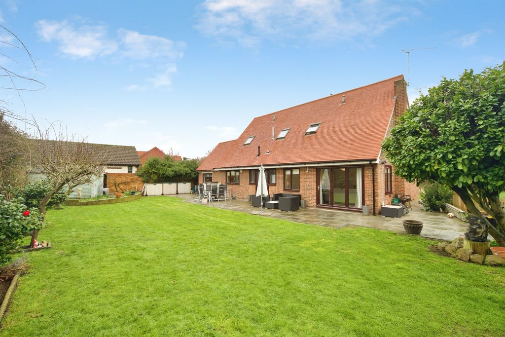 Property photo 3 of 19