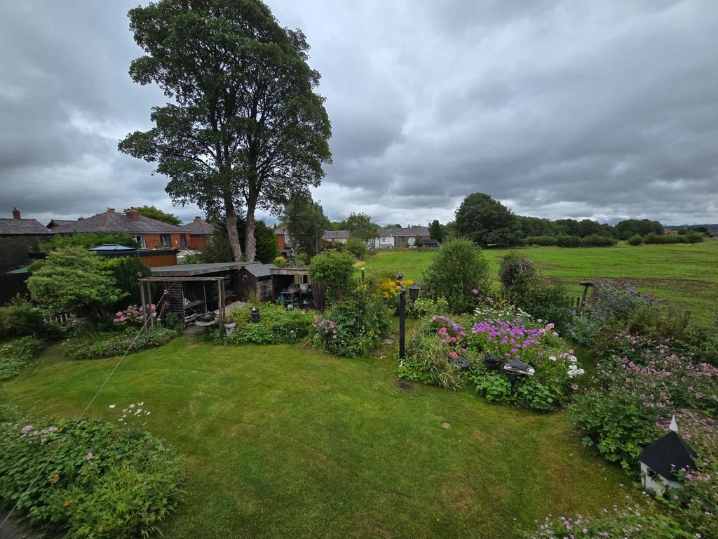 Property photo 3 of 20 Garden &amp; View