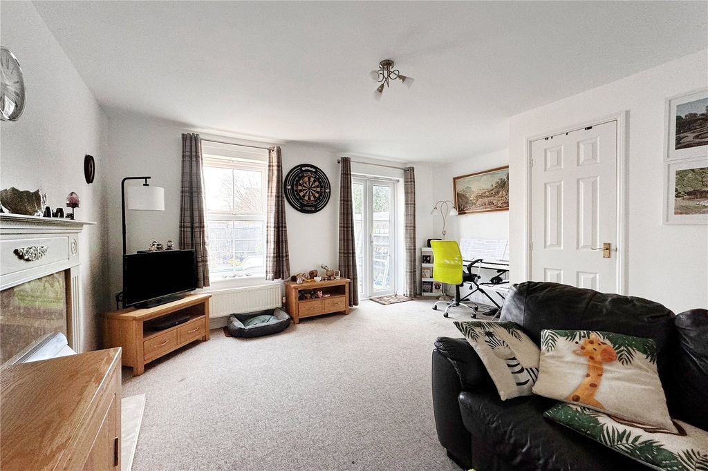 Property photo 2 of 12 Picture No. 19