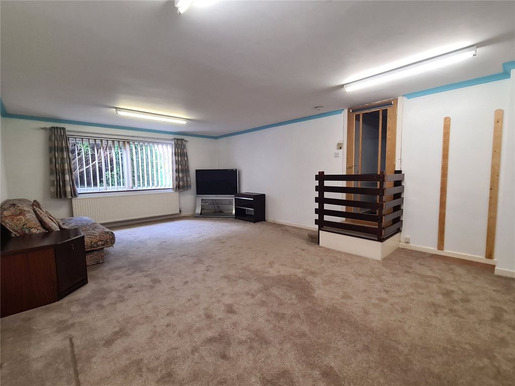 Property photo 3 of 27 Bedroom/Family Room