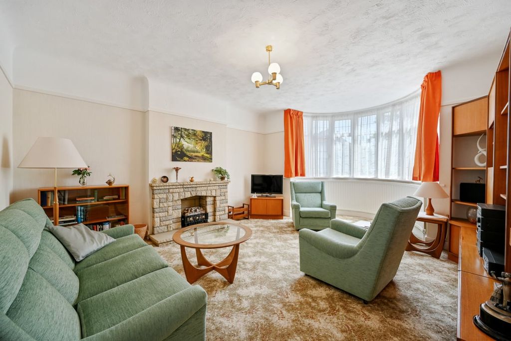 Property photo 2 of 15