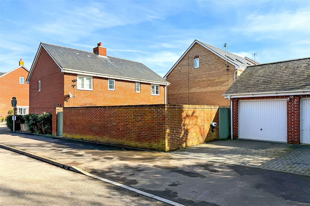 Property photo 2 of 19 Picture No. 48