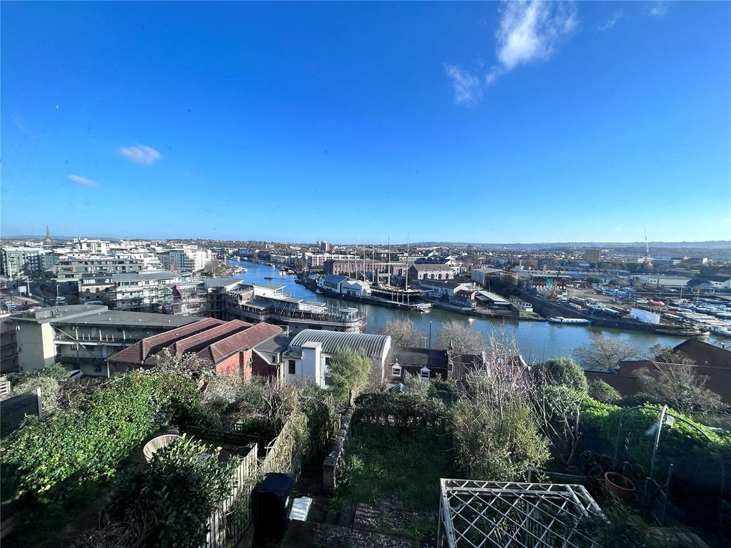 Property photo 3 of 14 Picture No. 17