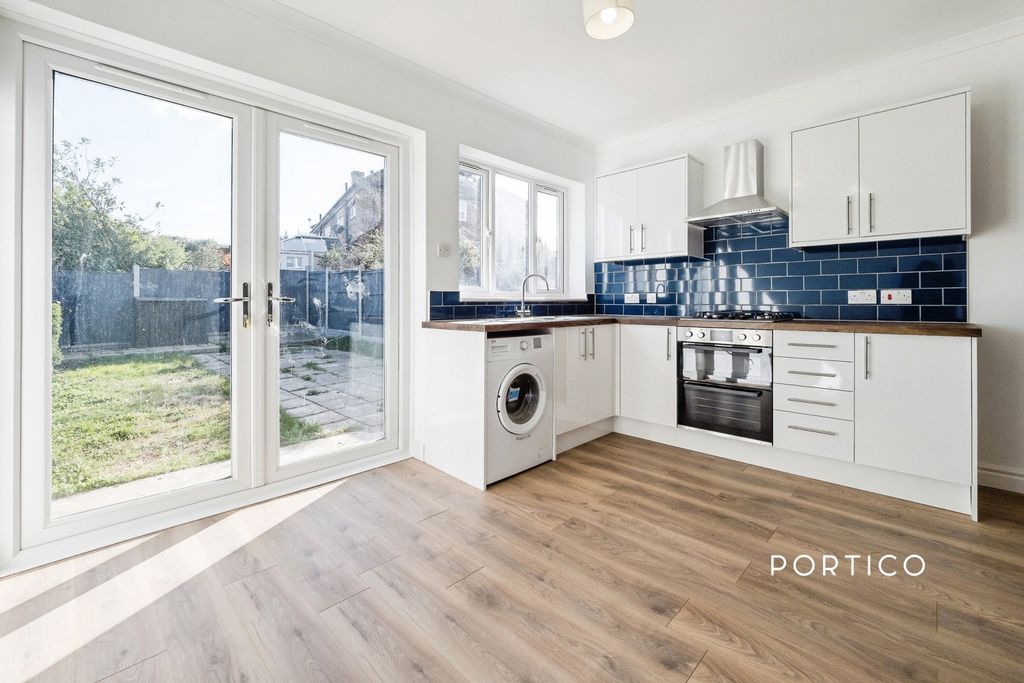 Property photo 2 of 14 Pbox-Img.Jpg