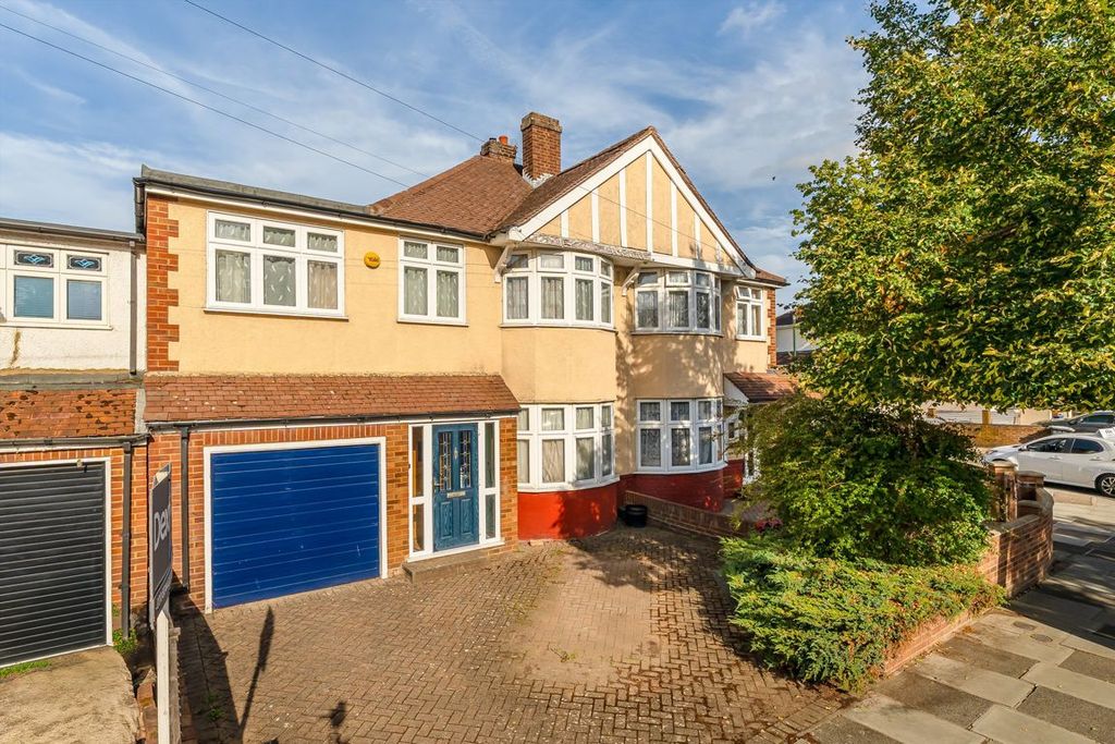 Property photo 1 of 6