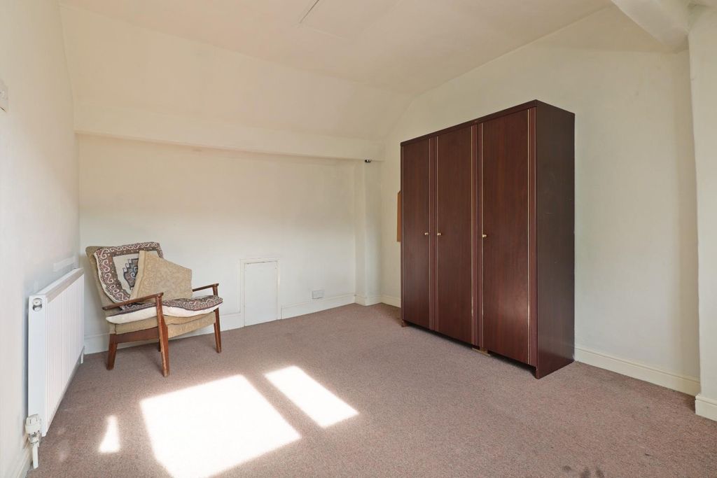 Property photo 3 of 28 Bedroom 2