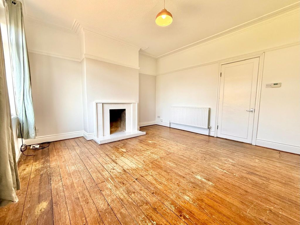 Property photo 3 of 17 Picture No. 22