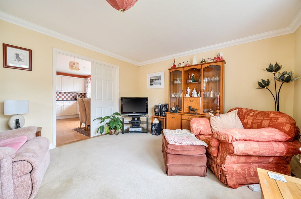 Property photo 3 of 12