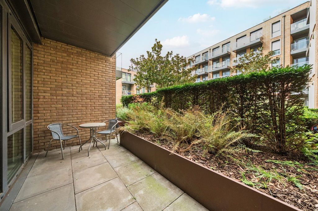 Property photo 2 of 18 Picture No. 10