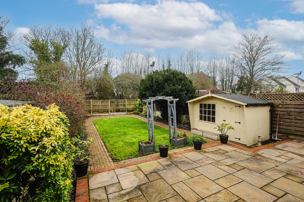 Property photo 2 of 29