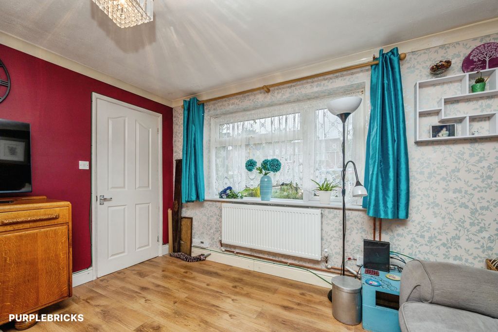 Property photo 3 of 26