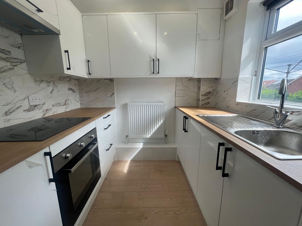 Property photo 2 of 11 2