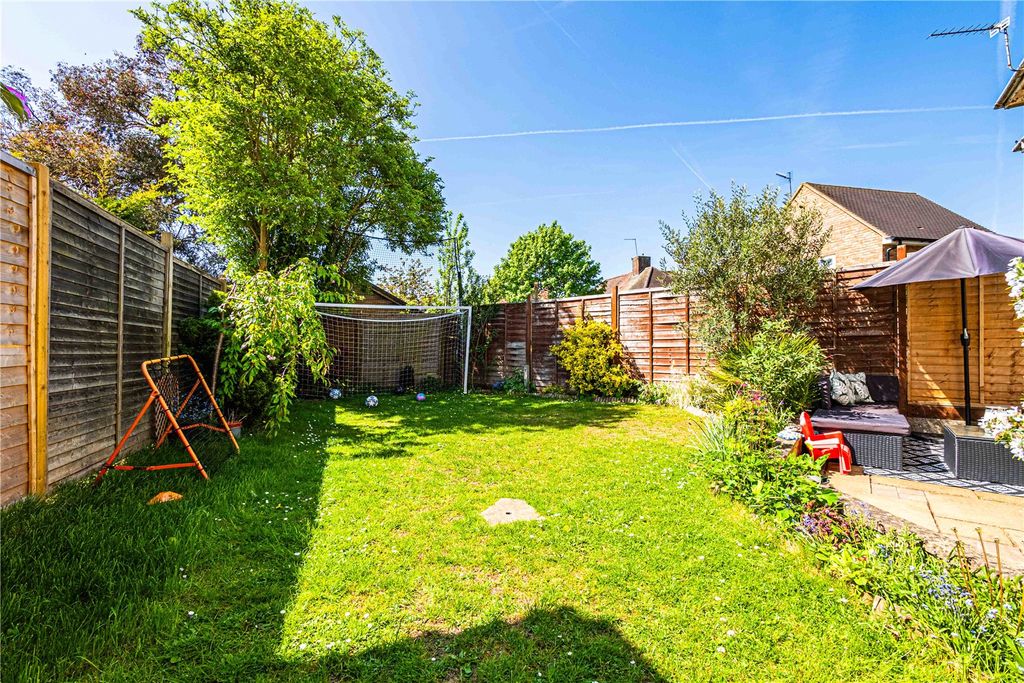 Property photo 2 of 20 Picture No. 27