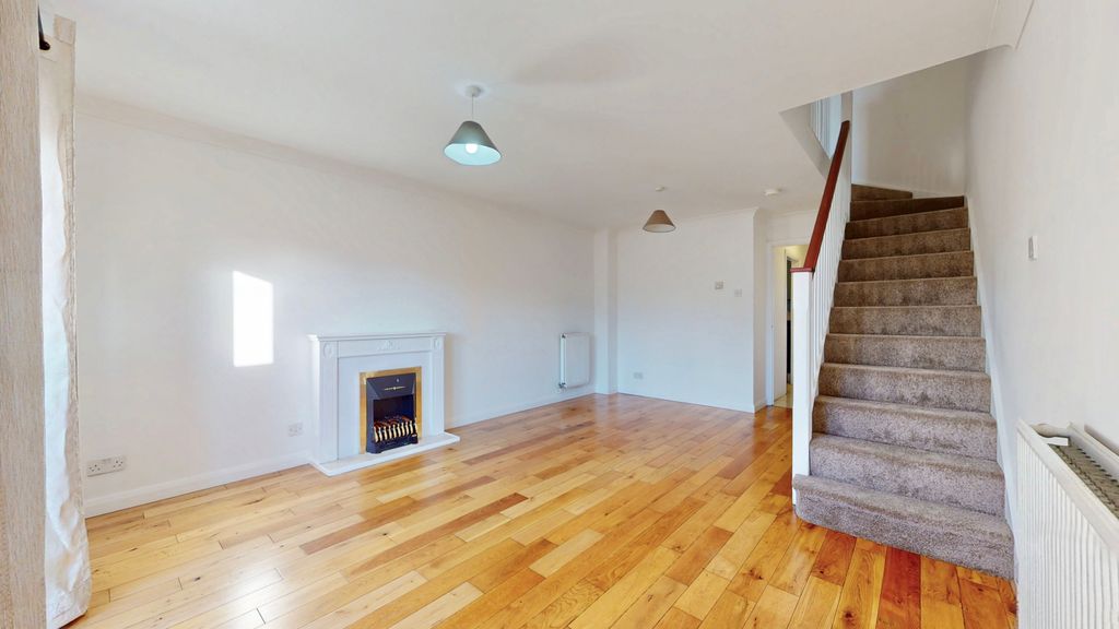 Property photo 3 of 26