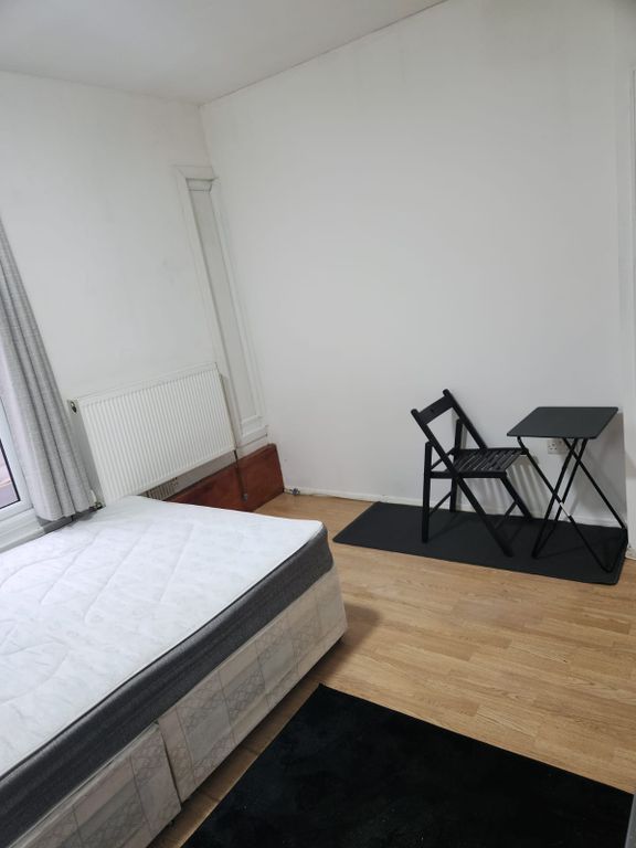 Property photo 3 of 6 Gallery