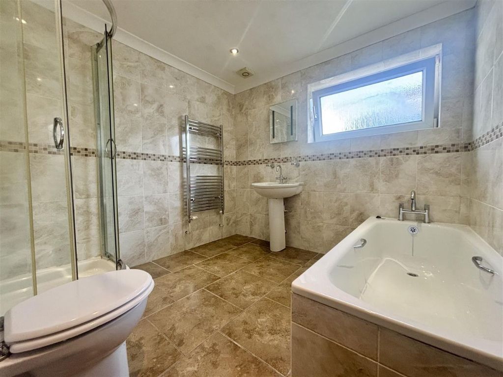 Property photo 3 of 3
