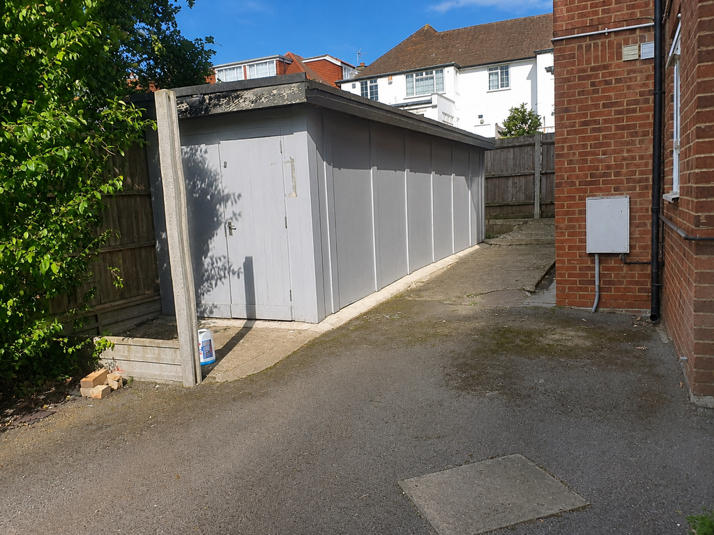 Property photo 1 of 4