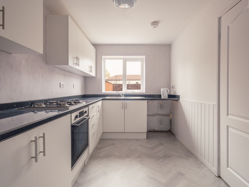 Property photo 3 of 16 5899743