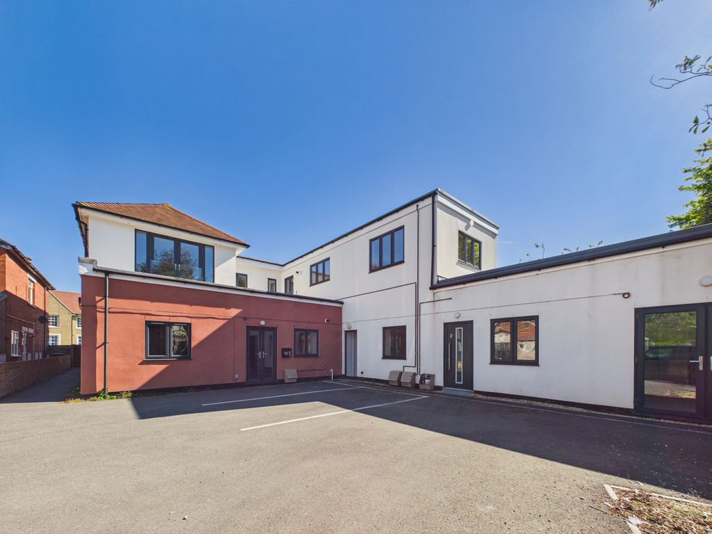 Property photo 1 of 10 A Beautifully Presented Newly Converted 1 Bedroom Apartment