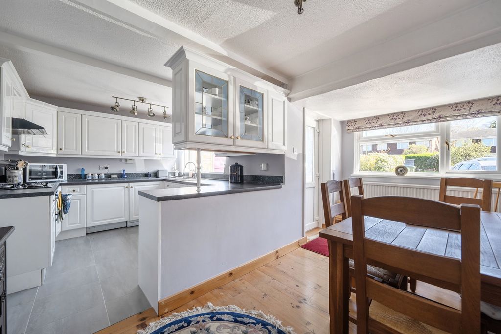 Property photo 3 of 20