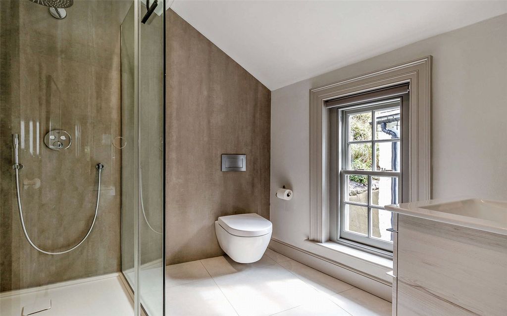 Additional image 18 of 5 bed detached house for saleCastle Moat House, 18 Drury Lane, Lincoln LN1