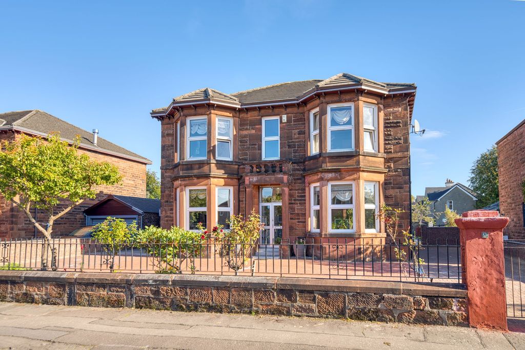 Property photo 2 of 44