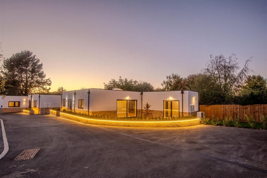 Property photo 1 of 47 Front_5B.Jpg