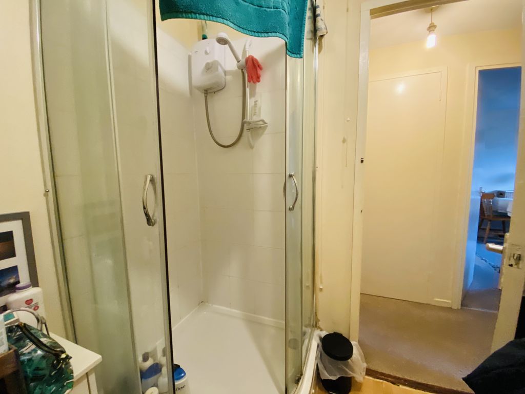 Property photo 3 of 5 Bathroom