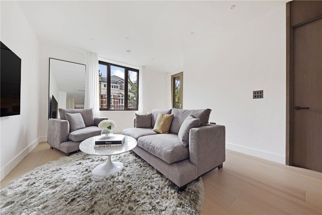 Property photo 1 of 27 Picture No. 94