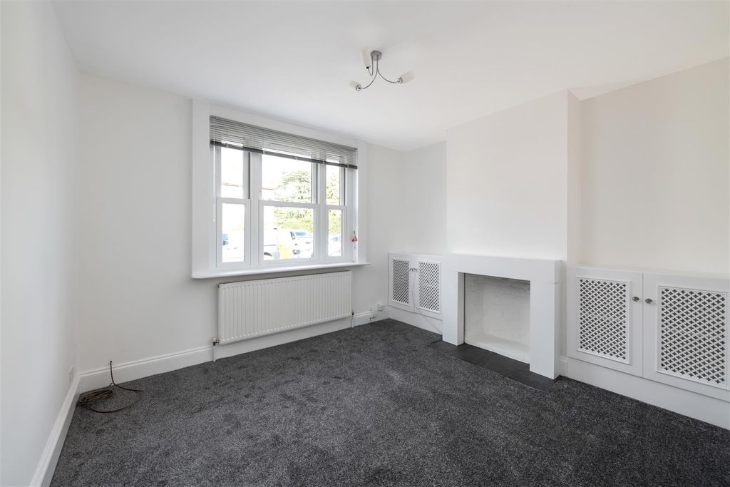 Property photo 2 of 11 71 Church Road Internals7 - Copy.Jpg