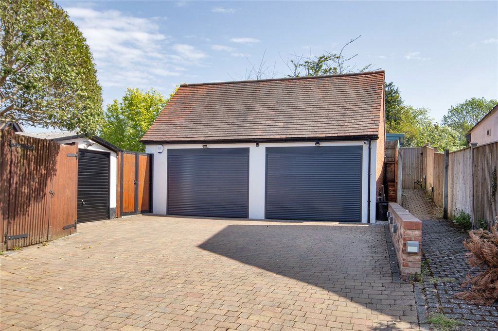 Additional image 6 of 5 bed terraced house for saleHigh Street, Oxted, Surrey RH8