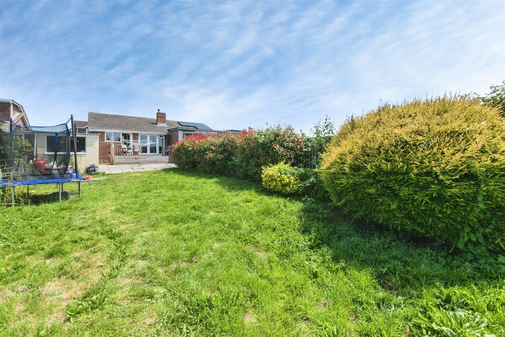 Property photo 2 of 13