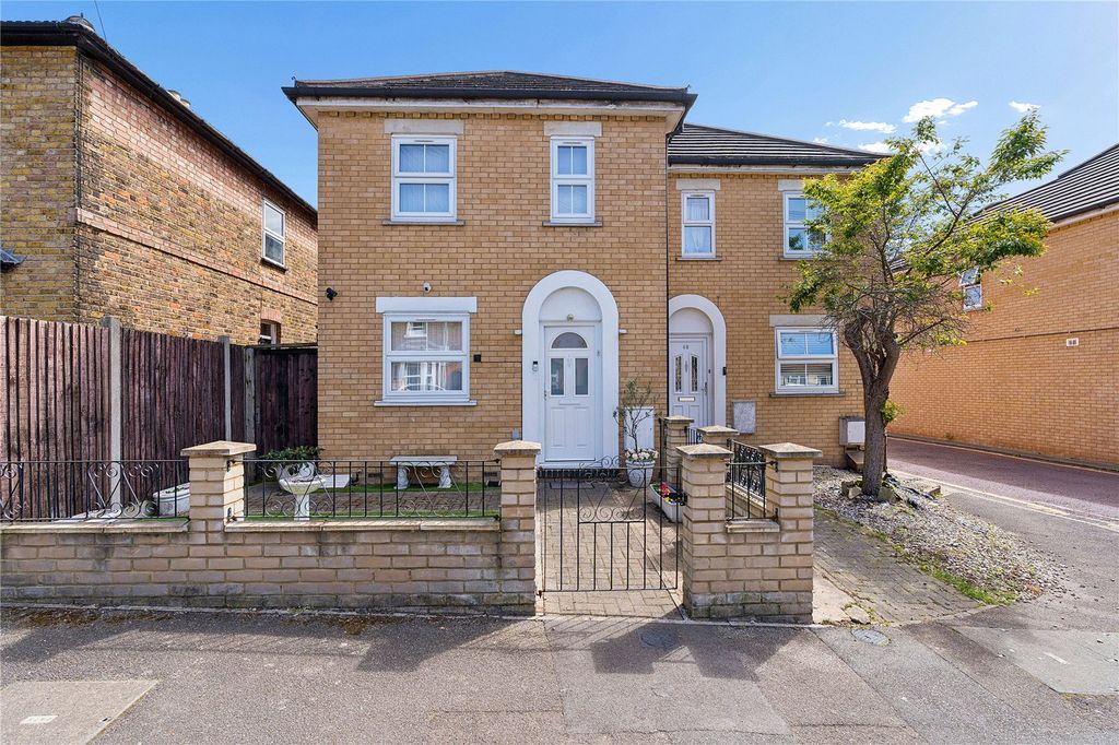 Property photo 1 of 14 Front