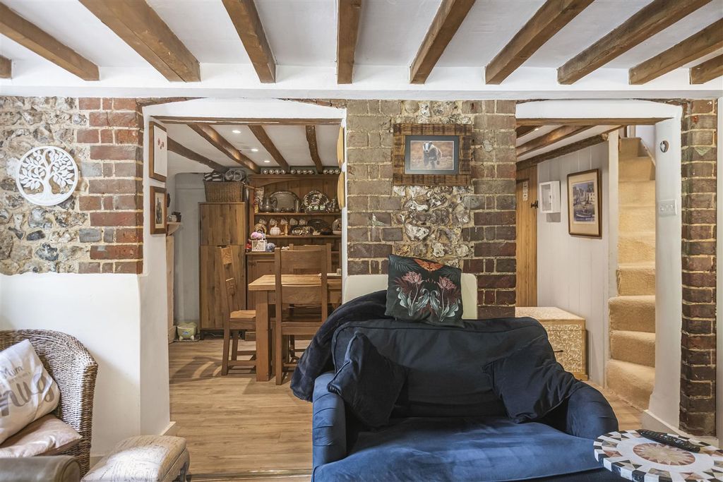 Property photo 3 of 18 22_61217.Jpg