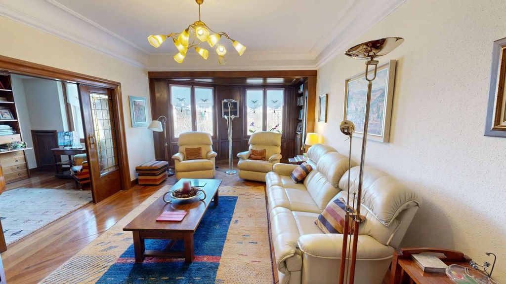 Property photo 1 of 54