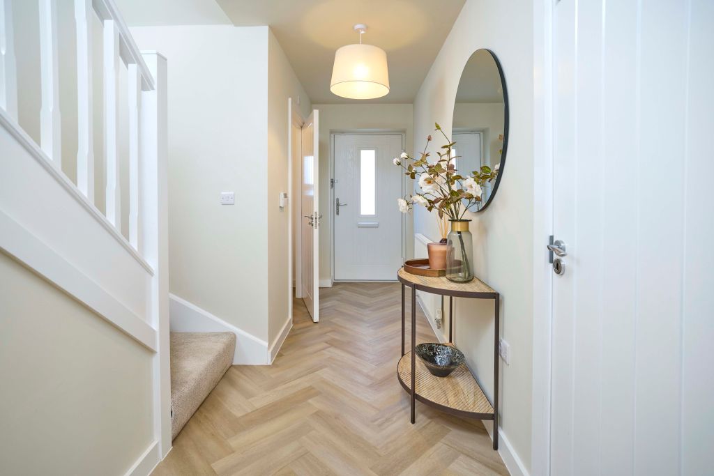 Property photo 3 of 13 Entrance Hall