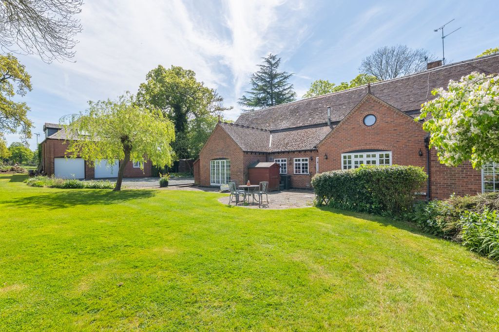 Property photo 2 of 50