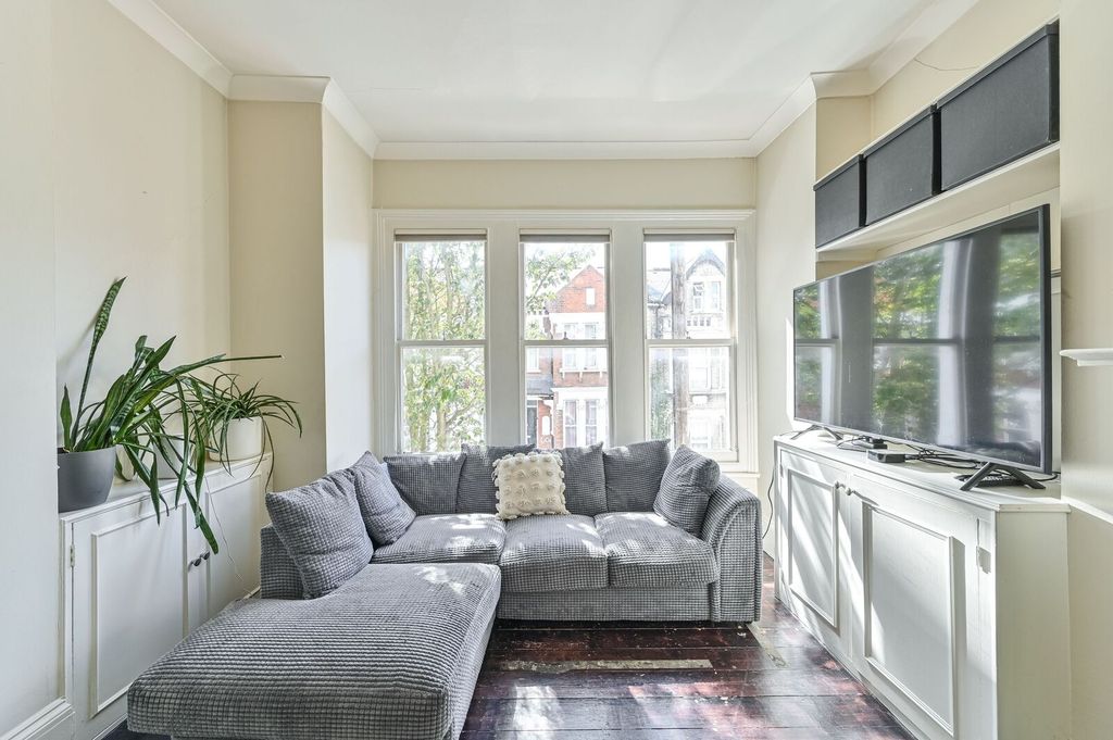 Property photo 1 of 10