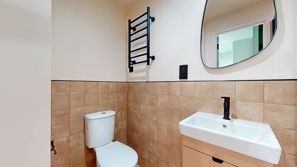 Property photo 3 of 25 Bathroom