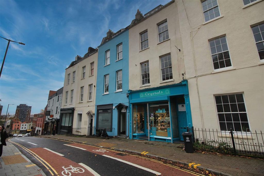 Property photo 1 of 11 Main Picture