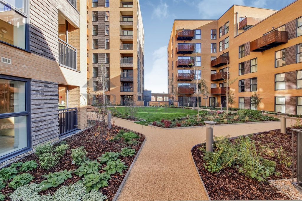 Property photo 1 of 10 (Main)