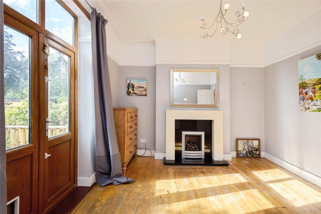 Property photo 3 of 27 Picture No. 25
