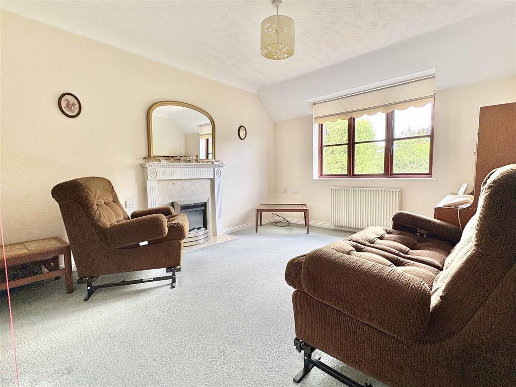 Property photo 2 of 18 l1.Jpg